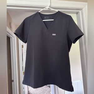 Women’s Figs Charcoal Scrubs Set